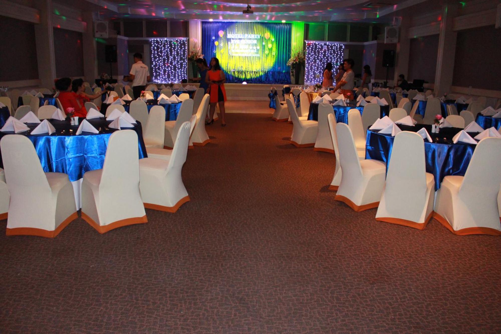 โรงแรมวีวิช V Wish Hotel Khon Kaen Exterior photo