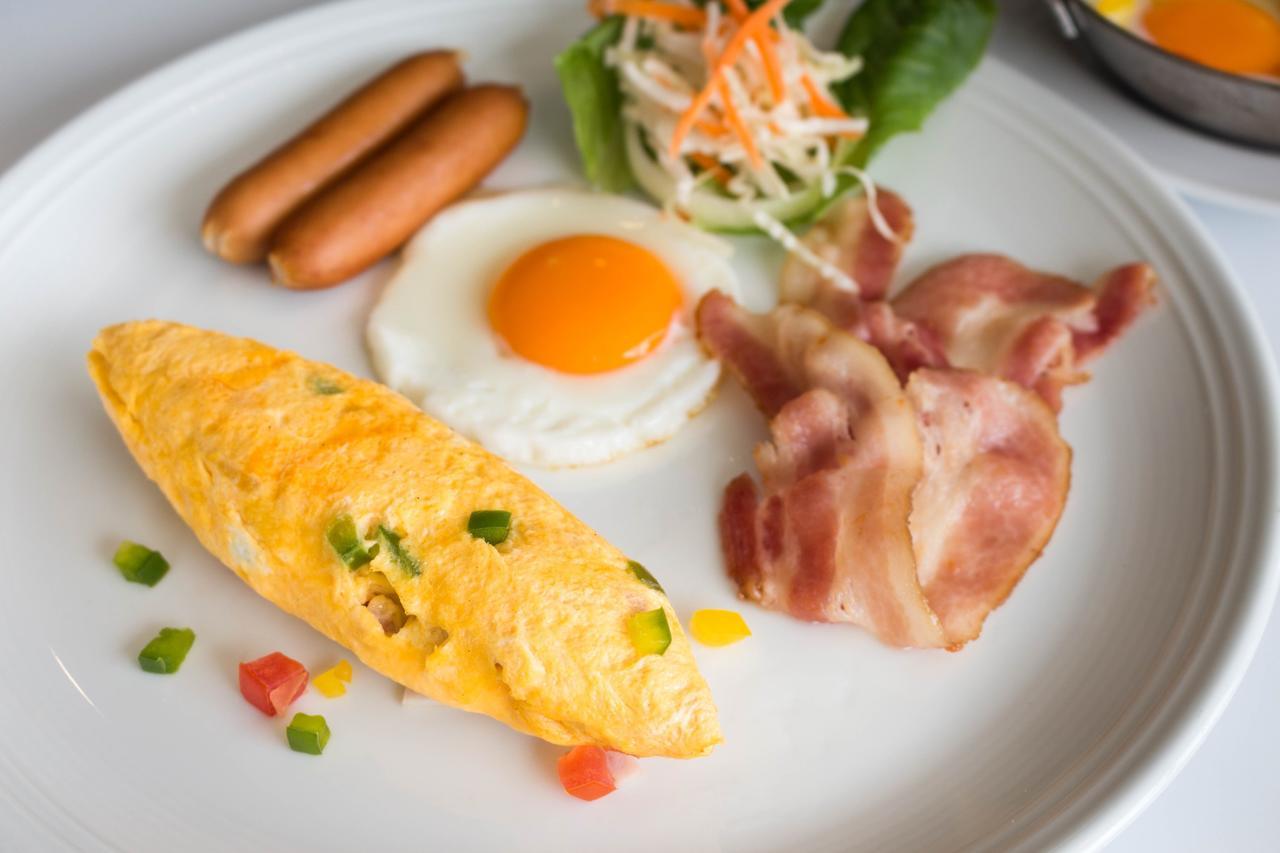 โรงแรมวีวิช V Wish Hotel Khon Kaen Exterior photo